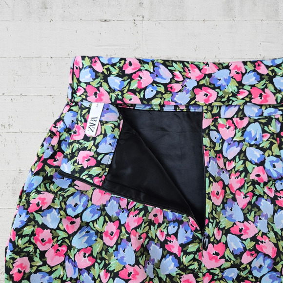 Zara Black Pink Pastel Floral Belted High Waisted Cottage Mini Skirt Size Small - Picture 7 of 8
